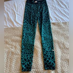 Nike Pro Women’s Leggings